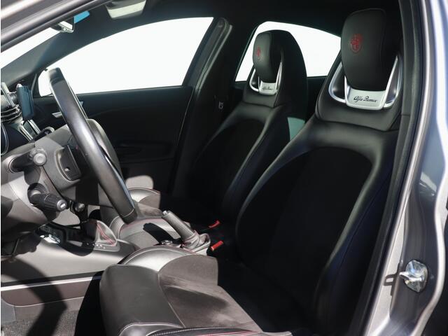 Alfa Romeo GIULIETTA 1.750 Turbo 240 PK Veloce | Sporstoelen | Bose | Xenon | Navi |