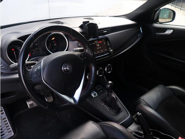 Alfa Romeo GIULIETTA 1.750 Turbo 240 PK Veloce | Sporstoelen | Bose | Xenon | Navi |