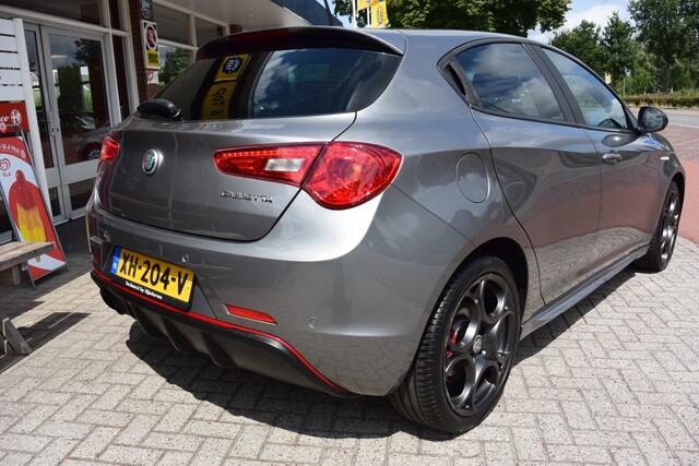 Alfa Romeo GIULIETTA 1.4 T M.AIR BUS. SUP / Parkcontrol / Leder /
