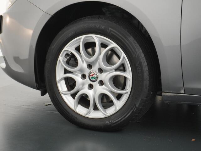 Alfa Romeo GIULIETTA 1.4 Turbo MultiAir Super | Navigatie | Lichtmetalen velgen | Te Financieren v.a. ¤176,- P/M |
