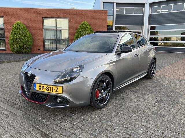 Alfa Romeo GIULIETTA 1.750 Turbo Veloce | Origineel Nederlands geleverd | Grigio Magnesio | Carbon Spoiler | Schuifdak |