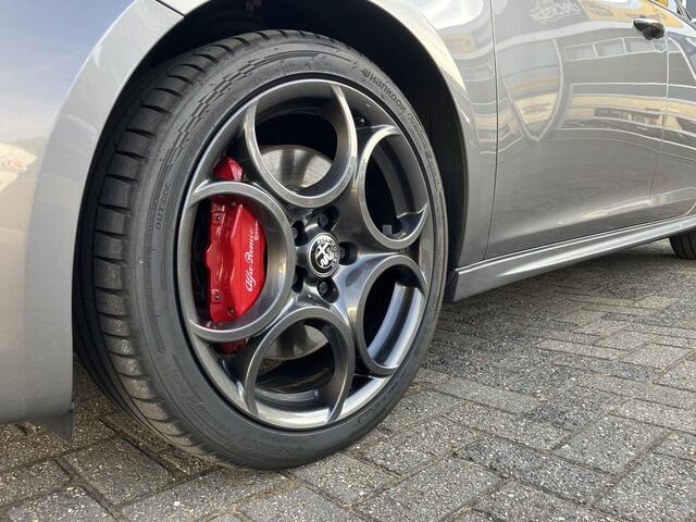 Alfa Romeo GIULIETTA 1.750 Turbo Veloce | Origineel Nederlands geleverd | Grigio Magnesio | Carbon Spoiler | Schuifdak |