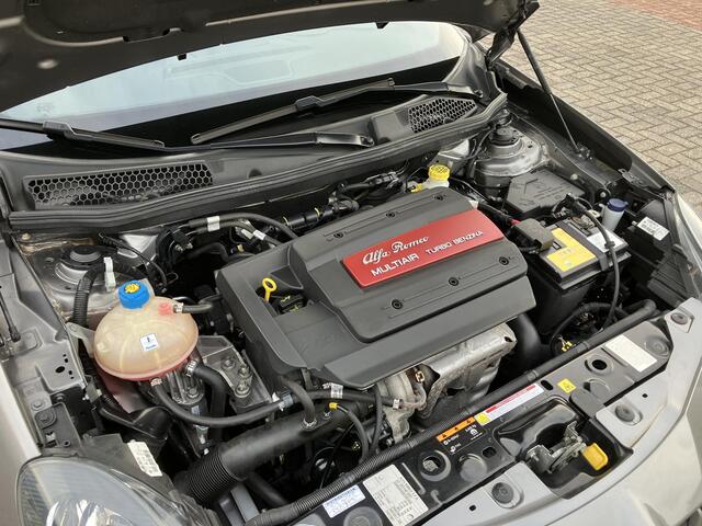Alfa Romeo GIULIETTA 1.4 Turbo MultiAir Super | Rood lederen bekleding | Grigio Magnesio | Trekhaak |