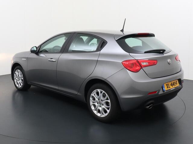 Alfa Romeo GIULIETTA 1.4 Turbo MultiAir Super | Navigatie | Lichtmetalen velgen | Te Financieren v.a. €176,- P/M |