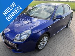 Alfa Romeo GIULIETTA 1.4 Turbo MultiAir Super Automaat - Pano