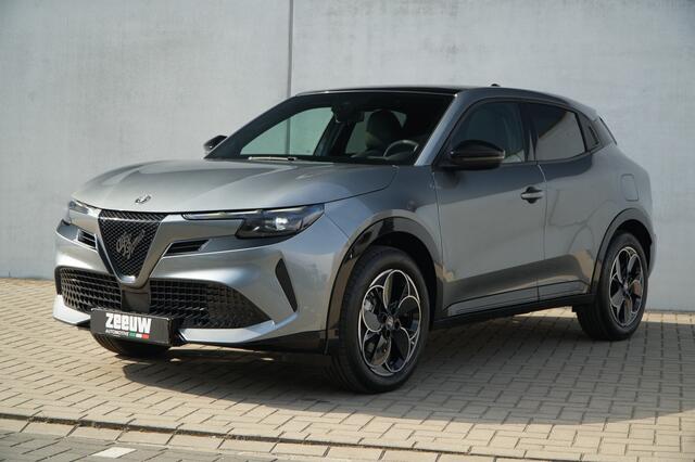 Alfa Romeo Junior 1.2 Turbo 136 PK Ibrida | Pano Dak | Navi | Carplay | 18"