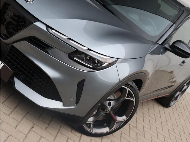 Alfa Romeo Junior Veloce 54 kWh 280 PK | Sport Pack | Techno Pack | 20"