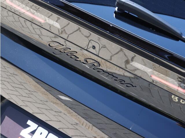 Alfa Romeo Junior 1.2 Turbo 136 PK Ibrida Speciale | Techno | Corsa Sport