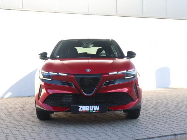 Alfa Romeo Junior 1.2 Turbo 136 PK Ibrida Speciale | Techno | Direct Leverbaar