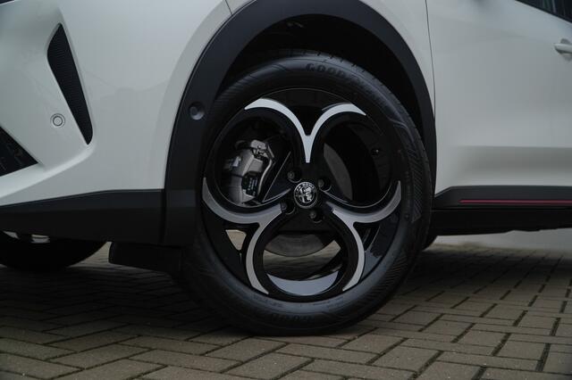 Alfa Romeo Junior 1.2 Turbo 136 PK Ibrida Speciale | Techno | Direct Leverbaar