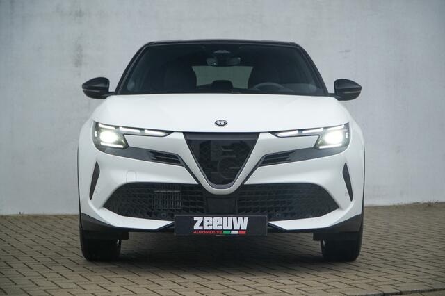 Alfa Romeo Junior 1.2 Turbo 136 PK Ibrida Speciale | Techno | Direct Leverbaar