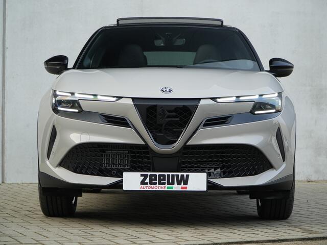 Alfa Romeo Junior 1.2 Turbo 136 PK Ibrida Speciale | Techno | Pano | Direct Leverb
