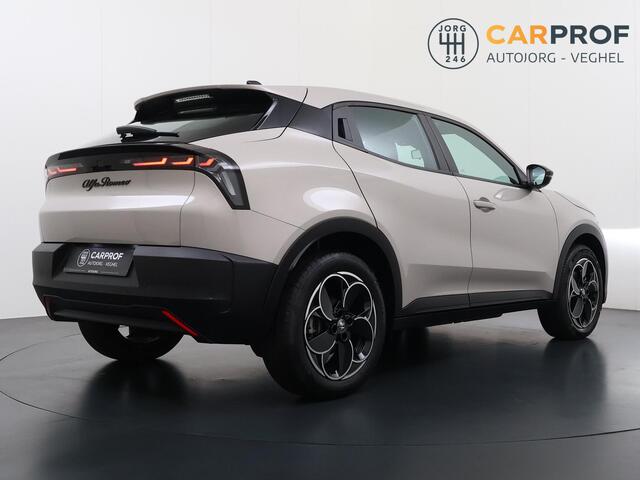 Alfa Romeo Junior Elettrica 54 kWh LMV | Apple CarPlay |