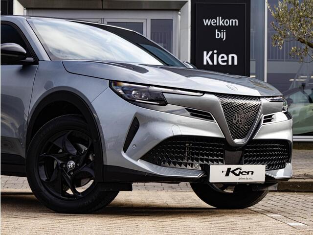 Alfa Romeo Junior 1.2 Turbo Hybrid Ibrida Speciale | ACC | LED |