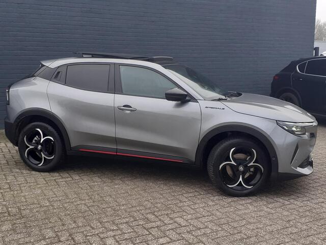 Alfa Romeo Junior 1.2 Turbo 145PK Hybrid Ibrida Speciale Panorama-Schuifdak/Sabelt-Sportstoelen/Leder