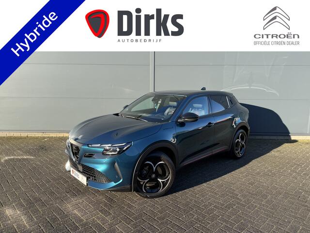 Alfa Romeo Junior 1.2 Turbo Hybrid Ibrida Sport Speciale (Elektrische Klep - LED - Keyless Entry - Parkeersensoren V+A - Stoelverwarming - Adaptieve Cruise Controle - Camera - 18")