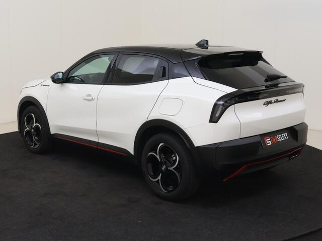 Alfa Romeo Junior 1.2 T Hyb Ibrid Spec