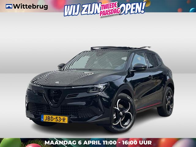 Alfa Romeo Junior 1.2 Turbo Hybrid Ibrida Q4 Sportpack | Techno Pakket | Schuif/kanteldak