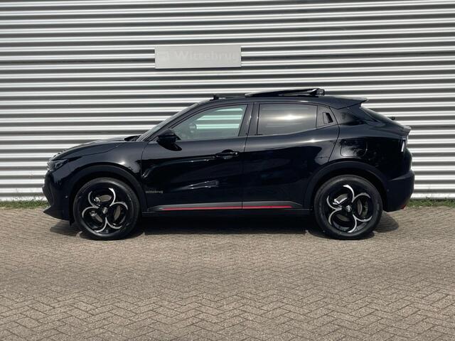 Alfa Romeo Junior 1.2 Turbo Hybrid Ibrida Q4 Sportpack | Techno Pakket | Schuif/kanteldak