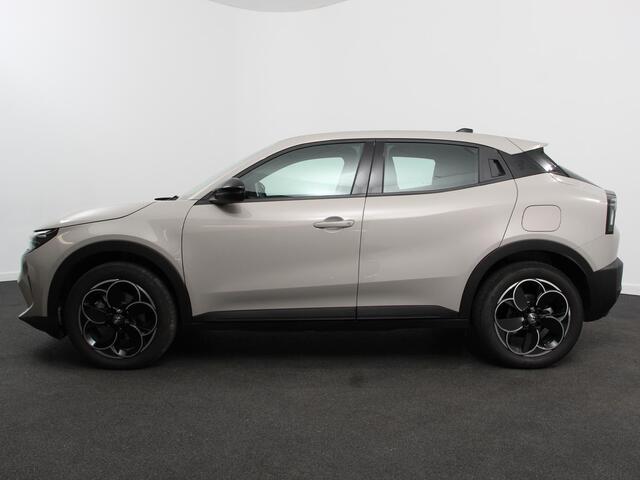 Alfa Romeo Junior Elettrica Automaat 156PK Adaptieve Cruise Control LMV 18 inch Full Led Matrix Parkeer senoren Navigatie Apple Carplay / Android auto Climate Control