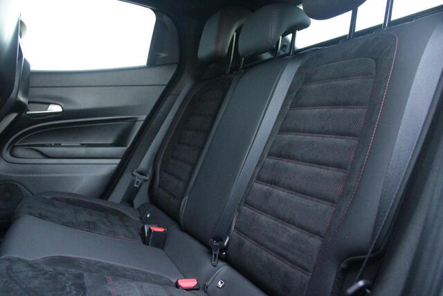 Alfa Romeo Junior Elettrica VELOCE 280PK 54 kWh | SPORT PACK (SABELT SPORTSTOELEN ELEKTRISCH BEDIENBAAR OP DE BESTUURDERSSTOEL/STOEL VERWARMING/ALUMINIUM INSTAPLIJSTEN EN PEDALEN/PERFROMANCE STUURWIEL MET ALCANTARA/PERFORMANCE BODYKIT "PROGRESSO"/AMBIENT LIGHT/GETINTE ACHE