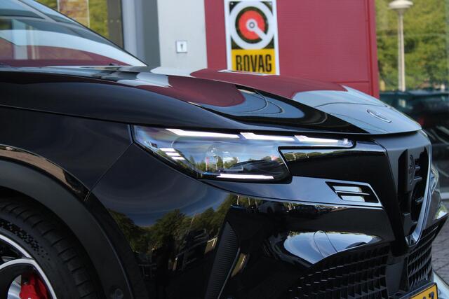 Alfa Romeo Junior Elettrica VELOCE 280PK 54 kWh | SPORT PACK (SABELT SPORTSTOELEN ELEKTRISCH BEDIENBAAR OP DE BESTUURDERSSTOEL/STOEL VERWARMING/ALUMINIUM INSTAPLIJSTEN EN PEDALEN/PERFROMANCE STUURWIEL MET ALCANTARA/PERFORMANCE BODYKIT "PROGRESSO"/AMBIENT LIGHT/GETINTE ACHE