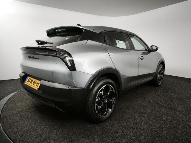 Alfa Romeo Junior Elettrica 54 kWh | Warmtepomp | SoH 97,1% | Parkeersensor | AppleCarplay AndroidAuto Navigatie | Adaptieve cruise |