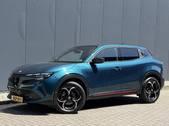 Alfa Romeo Junior 1.2 Turbo Hybrid Ibrida Speciale | Automaat | Pack techno | Stoelverwarming | Electrische kofferklep | Camera achter | Apple Carplay/Android auto