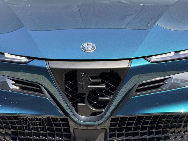 Alfa Romeo Junior 1.2 Turbo Hybrid Ibrida Speciale | Automaat | Pack techno | Stoelverwarming | Electrische kofferklep | Camera achter | Apple Carplay/Android auto