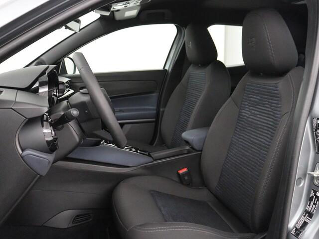 Alfa Romeo Junior Elettrica 54 kWh | SOH 97,3% | Adaptive cruise | Carplay | Full LED | Parkeerhulp | Climate control | Digital Cockpit | 18'' velgen | Keyless start
