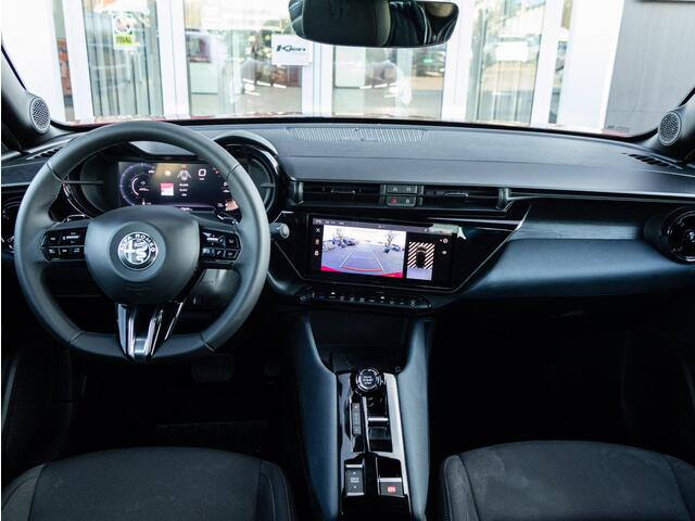Alfa Romeo Junior 1.2 Turbo Hybrid Ibrida Speciale | ACC | LED |