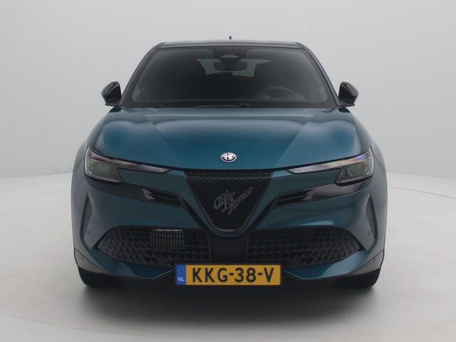 Alfa Romeo Junior 1.2 Turbo Hybrid Ibrida Ti | Techno Pack | 18" Velgen | Direct rijden!