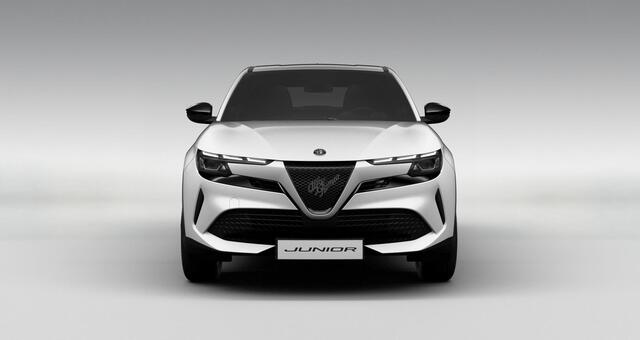 Alfa Romeo Junior Elettrica 54 kWh | 8 jaar Fabrieksgarantie | Apple&Android Carplay | Parkeersensoren | nieuw te bestellen |