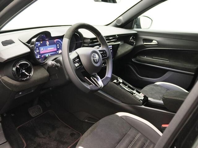 Alfa Romeo Junior 1.2 Turbo Hybrid Ibrida Sport Speciale | Alcantara | Technopack | Speciale Actie korting! |