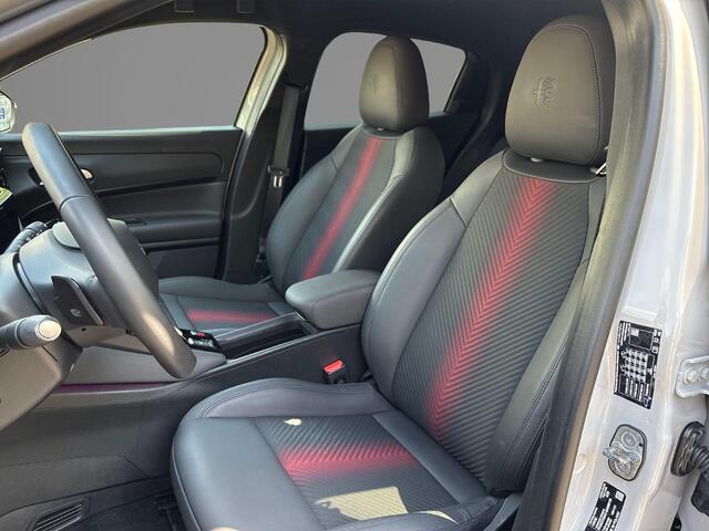 Alfa Romeo Junior 1.2 Turbo Hybrid Ibrida Speciale | Navigatie | Parkeersensoren | Camera | Apple Carplay/Android Auto | LMV 18"| Cimate Control | Cruise control |