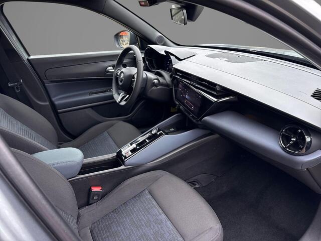 Alfa Romeo Junior Elettrica 54 kWh | Apple Carplay/Android Auto | Climate Control | Parkeersensoren | Cruise Control | Lichtmetalen Velgen 18" |