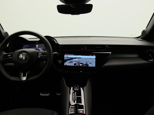 Alfa Romeo Junior 1.2 Turbo Hybrid Ibrida Ti | Matrix | Stoelverwarming | Camera | Navigatie | Speciale Actie korting! |