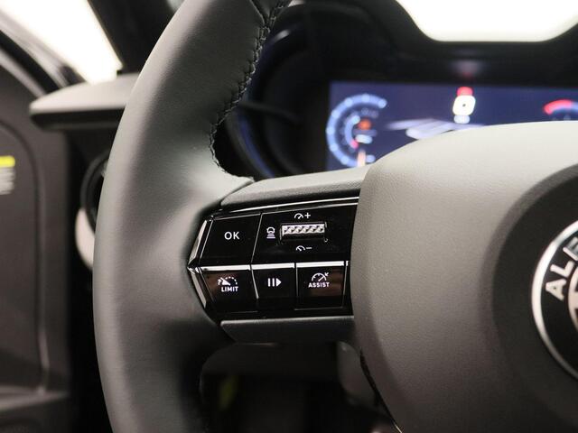 Alfa Romeo Junior 1.2 Turbo Hybrid Ibrida Ti | Matrix | Stoelverwarming | Camera | Navigatie | Speciale Actie korting! |