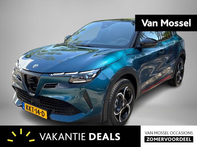 Alfa Romeo Junior 1.2 Turbo Hybrid Ibrida Speciale | Navigatie | Parkeersensoren | Camera | Apple Carplay/Android Auto | LMV 18"| Cimate Control | Cruise control |
