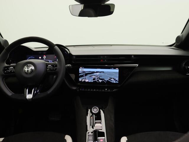 Alfa Romeo Junior 1.2 Turbo Hybrid Ibrida Sport Speciale | Alcantara | Panoramadak | Technopack | Speciale Actieprijs! |