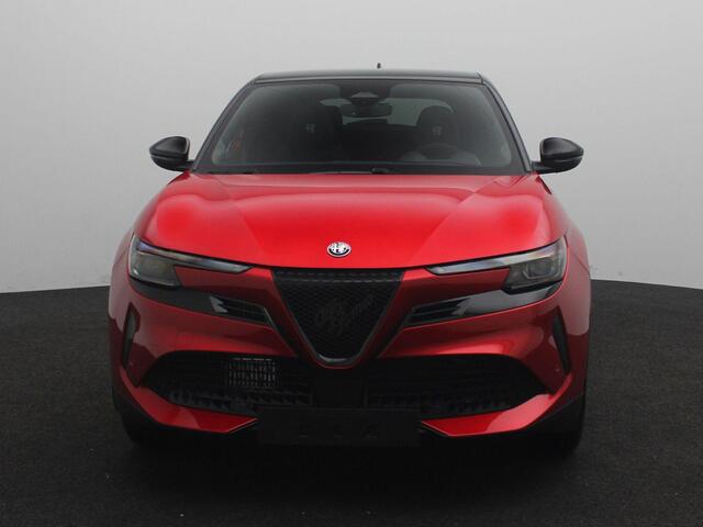 Alfa Romeo Junior 1.2 Turbo Hybrid Ibrida Sport Speciale | Panoramadak | Voorraadvoordeel | Tot 8 jaar garantie|
