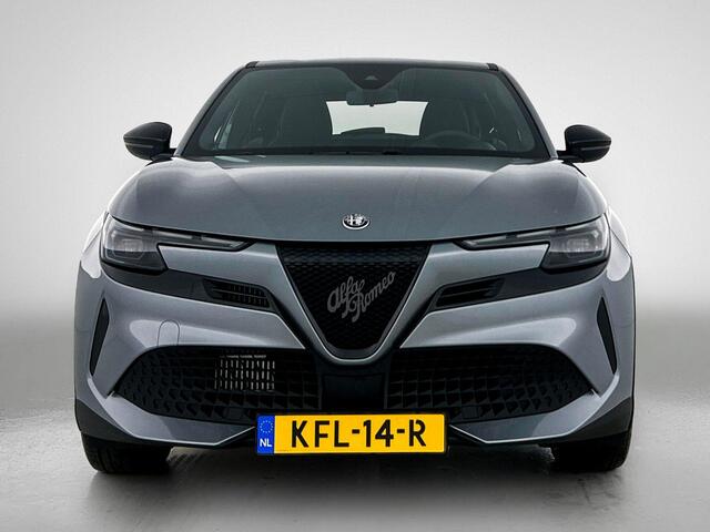 Alfa Romeo Junior 1.2 Turbo Hybrid Ibrida | Cruise Control | Apple Carplay & Android Auto | Parkeersensoren Achter | Drive Mode