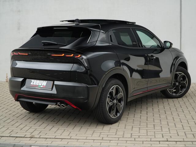 Alfa Romeo Junior 1.2 Turbo 145 PK Ibrida Speciale | Schuifdak | Sabelt | Techno | 18"