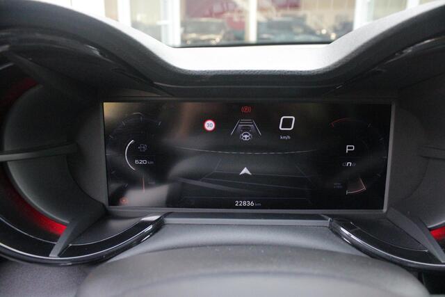 Alfa Romeo Junior 1.2 145PK AUTOMAAT Hybrid IBRIDA TI | TECHNO PACK: (LED MATRIX KOPLAMPEN, DRAADLOZE TELEFOONLADER, DODEHOEK DETECTIE, PARKEERSENSOREN VOOR ACHTER EN ZIJKANT, NAVIGATIE, ELEKTRISCH BEDIENBARE ACHTERKLEP, KEYLESS ENTRY, ADAPTIVE CRUISE CONTROL, ACHTERUITRIJ CAMERA) | PACK TI: (ELEKTRISCH BEDIENBARE BESTUUDERSSTOEL, VERKEERSBORDEN WEERGAVE, GETINTE ACHTERRUITEN, SFEER VERLICHTING, GLANZEND ZWARTE BODYKIT, 10,25" TOUCHSCREEN, LEDEREN STUURWIEL, VERSTELBARE KOFFERVLOER OP 3 NIVEAUS) | 18" LICHTMETALEN VELGEN "FORI" | DRAADLOZE APPLE CARPLAY/ANDROID AUTO | MASSAGE FUNCTIE OP DE BESTUURDERSSTOEL | STOEL VERWARMING | VOORRUIT VERWARMING |