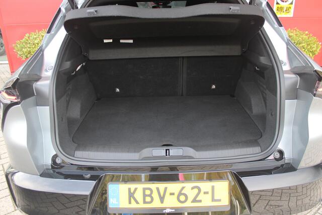 Alfa Romeo Junior 1.2 145PK AUTOMAAT Hybrid IBRIDA TI | TECHNO PACK: (LED MATRIX KOPLAMPEN, DRAADLOZE TELEFOONLADER, DODEHOEK DETECTIE, PARKEERSENSOREN VOOR ACHTER EN ZIJKANT, NAVIGATIE, ELEKTRISCH BEDIENBARE ACHTERKLEP, KEYLESS ENTRY, ADAPTIVE CRUISE CONTROL, ACHTERUITRIJ CAMERA) | PACK TI: (ELEKTRISCH BEDIENBARE BESTUUDERSSTOEL, VERKEERSBORDEN WEERGAVE, GETINTE ACHTERRUITEN, SFEER VERLICHTING, GLANZEND ZWARTE BODYKIT, 10,25" TOUCHSCREEN, LEDEREN STUURWIEL, VERSTELBARE KOFFERVLOER OP 3 NIVEAUS) | 18" LICHTMETALEN VELGEN "FORI" | DRAADLOZE APPLE CARPLAY/ANDROID AUTO | MASSAGE FUNCTIE OP DE BESTUURDERSSTOEL | STOEL VERWARMING | VOORRUIT VERWARMING |