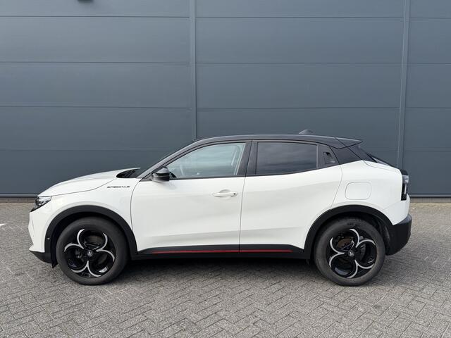 Alfa Romeo Junior 1.2 Turbo Hybrid Ibrida Speciale (Elektrische Klep - LED - Keyless Entry - Parkeersensoren V+A - Stoelverwarming - Adaptieve Cruise Controle - Camera - 18")