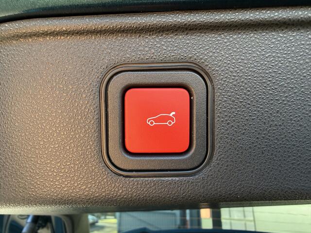 Alfa Romeo Junior 1.2 Turbo Hybrid Ibrida Speciale (Elektrische Klep - LED - Keyless Entry - Parkeersensoren V+A - Stoelverwarming - Adaptieve Cruise Controle - Camera - 18")