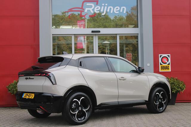 Alfa Romeo Junior 1.2 145PK AUTOMAAT Hybrid IBRIDA TI | TECHNO PACK: (LED MATRIX KOPLAMPEN, DRAADLOZE TELEFOONLADER, DODEHOEK DETECTIE, PARKEERSENSOREN VOOR ACHTER EN ZIJKANT, NAVIGATIE, ELEKTRISCH BEDIENBARE ACHTERKLEP, KEYLESS ENTRY, ADAPTIVE CRUISE CONTROL, ACHTERUITRIJ CAMERA) | PACK TI: (ELEKTRISCH BEDIENBARE BESTUUDERSSTOEL, VERKEERSBORDEN WEERGAVE, GETINTE ACHTERRUITEN, SFEER VERLICHTING, GLANZEND ZWARTE BODYKIT, 10,25" TOUCHSCREEN, LEDEREN STUURWIEL, VERSTELBARE KOFFERVLOER OP 3 NIVEAUS) | 18" LICHTMETALEN VELGEN "FORI" | DRAADLOZE APPLE CARPLAY/ANDROID AUTO | MASSAGE FUNCTIE OP DE BESTUURDERSSTOEL | STOEL VERWARMING | VOORRUIT VERWARMING | – foto 4