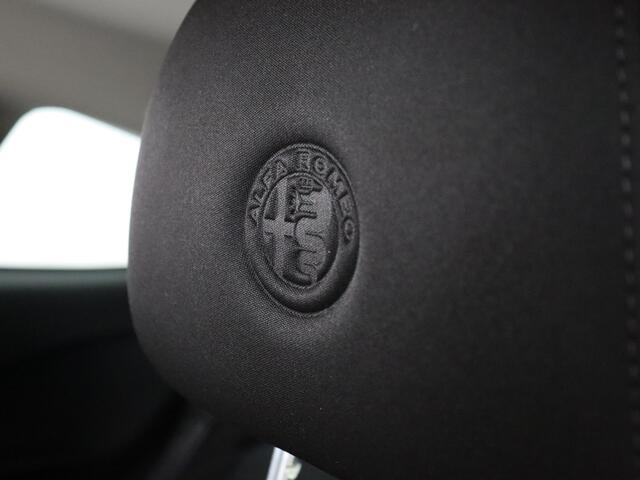 Alfa Romeo MITO 0.9 TwinAir ECO Super (Nl-Auto / Navi / Cruise / PDC)