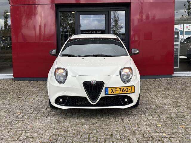 Alfa Romeo MITO TwinAir 105PK | 17" velgen | Carbon aankleding | parkeersensoren achter